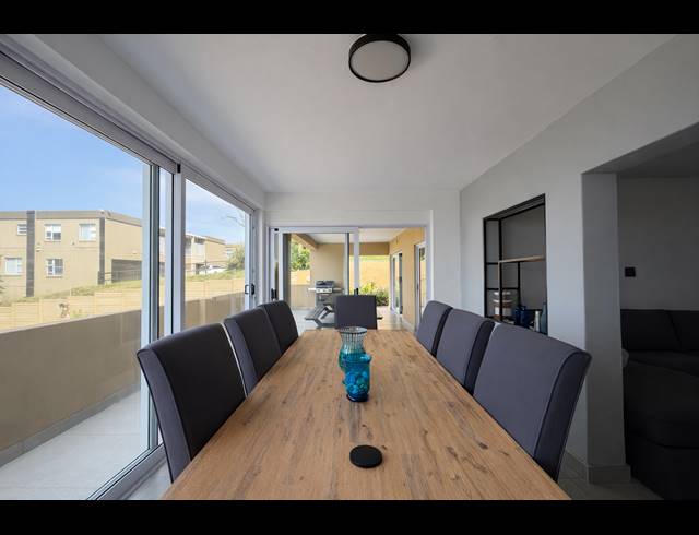 3 BEDROOM APARTMENT FOR SALE IN SHAKAS ROCK